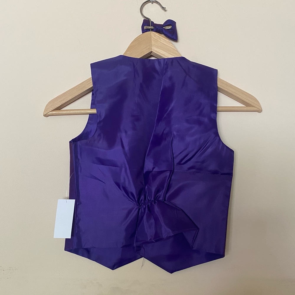 Toddler Boys Vest and Bow Tie Set - Picture 3 of 7